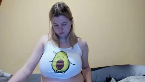 Snapshot of lillydepp chatting on 12.13.25 Lilly Depp online show from 12.13.25