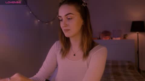 LillyFarey online show from 10.02.25