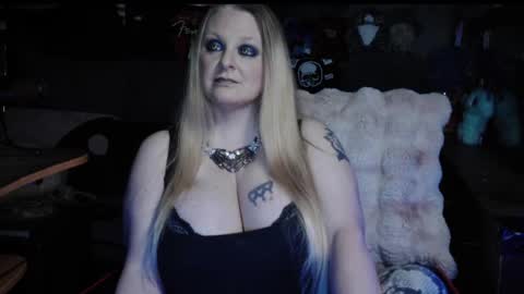 Lillyth Eden online show from 04.07.26