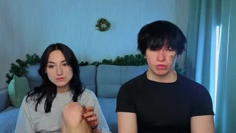 Snapshot of lilo_meow chatting on 11.29.25 Kris Lilo online show from 11.29.25