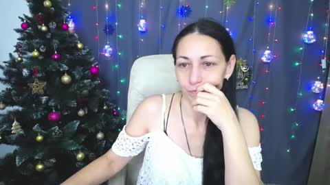 Snapshot of lilugrants chatting on 12.26.24 lilugrants online show from 12.26.24
