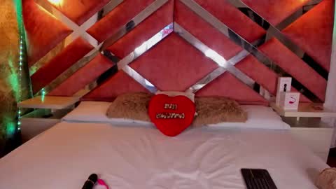 Snapshot of lily__queen30 chatting on 12.14.25 Lily online show from 12.14.25