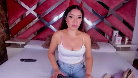 Snapshot of lily__queen30 chatting on 01.08.26 Lily online show from 01.08.26