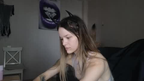 Snapshot of lily_and_jake chatting on 11.02.25 lily_and_jake online show from 11.02.25