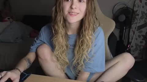 Snapshot of lily_and_jake chatting on 11.25.25 lily_and_jake online show from 11.25.25