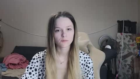 Snapshot of lily_and_jake chatting on 12.02.25 lily_and_jake online show from 12.02.25