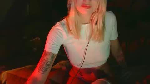 Snapshot of lily_angel777 chatting on 01.14.26 lily_angel777 online show from 01.14.26