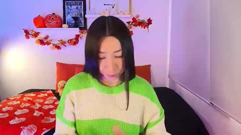 Snapshot of lily_evans_ chatting on 11.03.25 just lily online show from 11.03.25