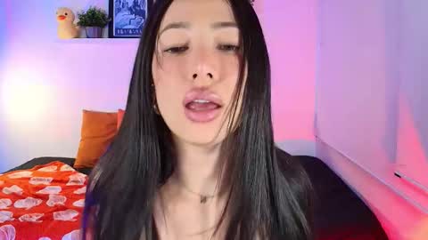 Snapshot of lily_evans_ chatting on 11.12.25 just lily online show from 11.12.25