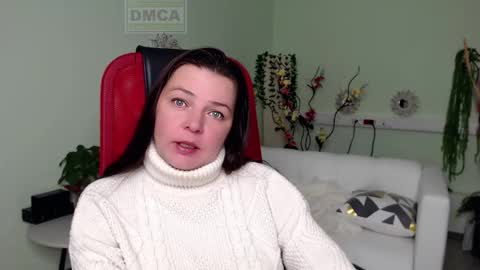 Snapshot of lily_flower7_ chatting on 10.29.25 Lily online show from 10.29.25