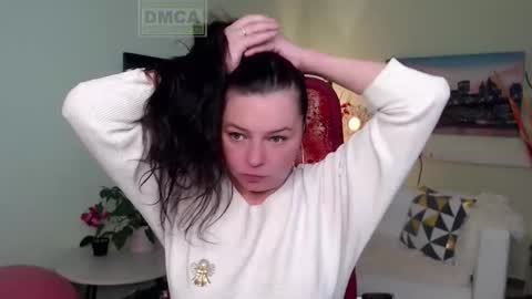 Snapshot of lily_flower7_ chatting on 11.21.25 Lily online show from 11.21.25