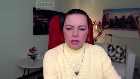 Snapshot of lily_flower7_ chatting on 11.30.25 Lily online show from 11.30.25