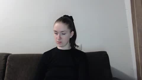 lily_love_x online show from 12.17.25