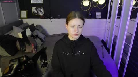 Lily online show from 03.06.25