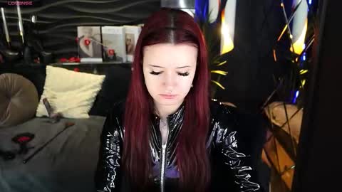 Snapshot of lily_moonlight chatting on 03.18.26 Lily online show from 03.18.26