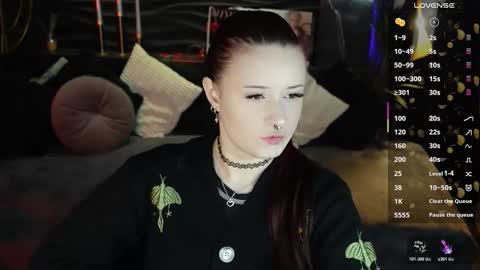 Snapshot of lily_moonlight chatting on 03.27.26 Lily online show from 03.27.26