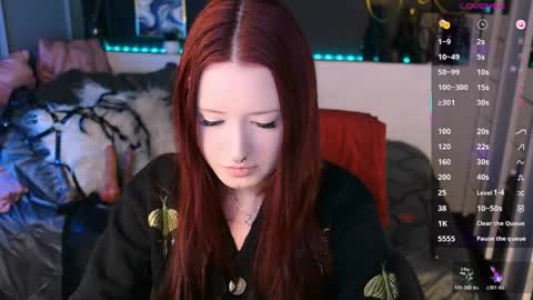 Snapshot of lily_moonlight chatting on 04.10.26 Lily online show from 04.10.26