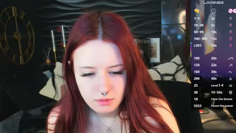 Snapshot of lily_moonlight chatting on 04.15.26 Lily online show from 04.15.26