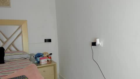 lily_noir_ online show from 04.08.26