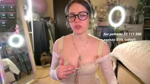 Snapshot of lily_noris chatting on 05.21.26 your lilyyyyyyy online show from 05.21.26