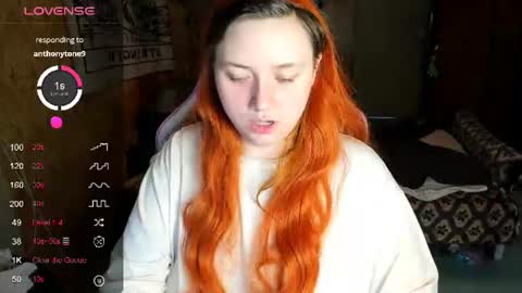 Snapshot of lily_shamy chatting on 06.14.26 Alice online show from 06.14.26