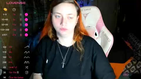 Snapshot of lily_shamy chatting on 06.23.26 Alice online show from 06.23.26
