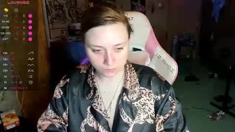 Snapshot of lily_shamy chatting on 07.07.26 Alice online show from 07.07.26