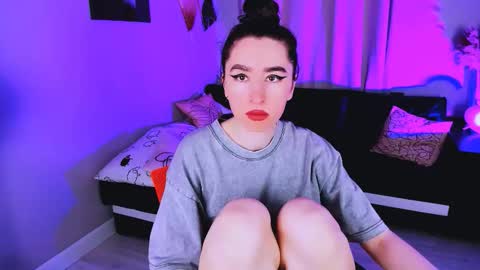 LILY online show from 10.18.25