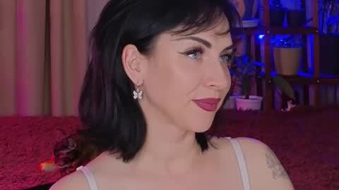 Lily online show from 11.28.25