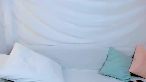 lilydavisss online show from 12.01.25