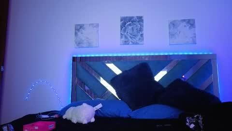 Lily online show from 10.20.25