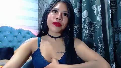 lilyjamesx online show from 02.05.25