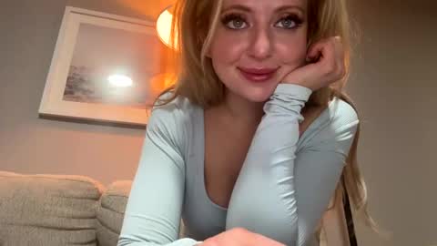 LilyMae online show from 12.12.24