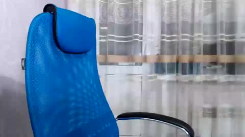 Lily online show from 12.21.24