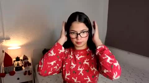 Snapshot of lilypanda chatting on 11.30.25 LillyPanda online show from 11.30.25