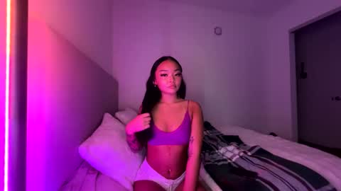 lilypowpow online show from 12.03.25