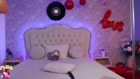 Snapshot of lilyrose_ chatting on 02.14.25 online show from 02.14.25