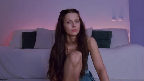 Lily online show from 04.04.26