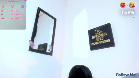 Snapshot of lilyscott1 chatting on 02.25.26 lilyscott1 online show from 02.25.26