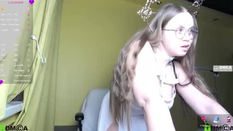 Snapshot of lilysweet13 chatting on 10.30.25 Lily online show from 10.30.25