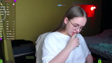 Snapshot of lilysweet13 chatting on 11.06.25 Lily online show from 11.06.25