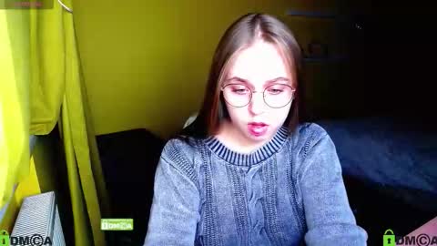 Snapshot of lilysweet13 chatting on 11.23.25 Lily online show from 11.23.25