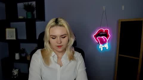 Lily online show from 03.02.26