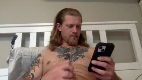 Snapshot of limitlesschris chatting on 11.05.25 Chris online show from 11.05.25