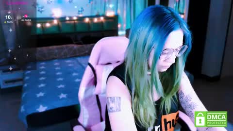 Snapshot of lina2d_tyan chatting on 01.24.25 Lina2D tyan online show from 01.24.25