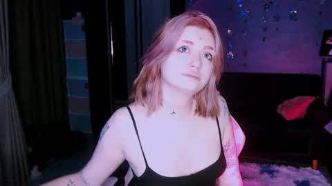 Snapshot of lina2d_tyan chatting on 11.02.25 Lina2D tyan online show from 11.02.25