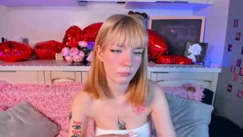 Lina blueeyed    GMT3 1100-1700 Mon Wed Thu Sat Sun online show from 02.10.25