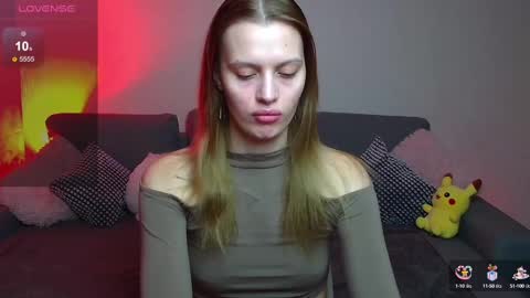 Snapshot of lina_bush chatting on 12.15.24 lina_bush online show from 12.15.24
