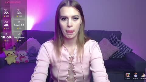 Snapshot of lina_bush chatting on 12.19.24 lina_bush online show from 12.19.24