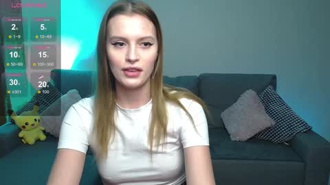 Snapshot of lina_bush chatting on 12.23.24 lina_bush online show from 12.23.24